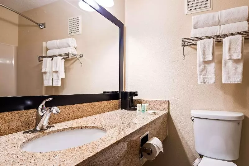 اتاق استاندارد با چشم‌انداز شهر, Tryp by Wyndham Lisboa Caparica Mar