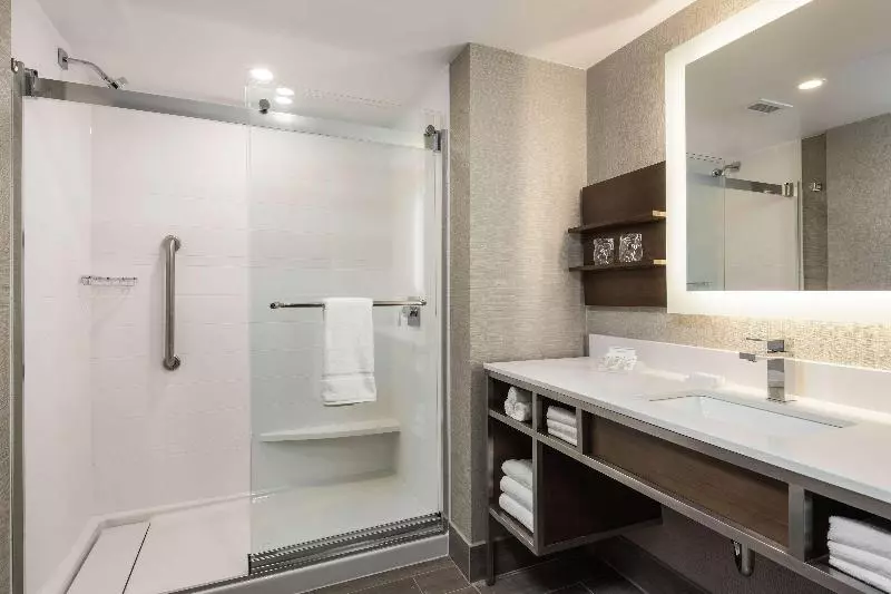 اتاق اساندارد با چشم‌انداز جانبی به دریا, Tryp by Wyndham Lisboa Caparica Mar