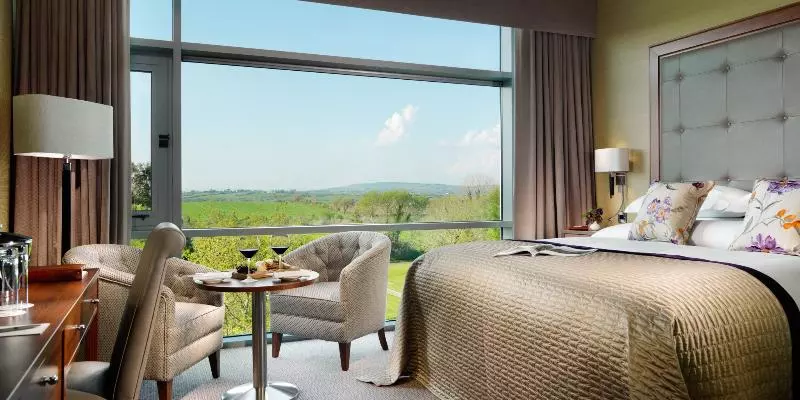 اتاق اساندارد با چشم‌انداز جانبی به دریا, Tryp by Wyndham Lisboa Caparica Mar