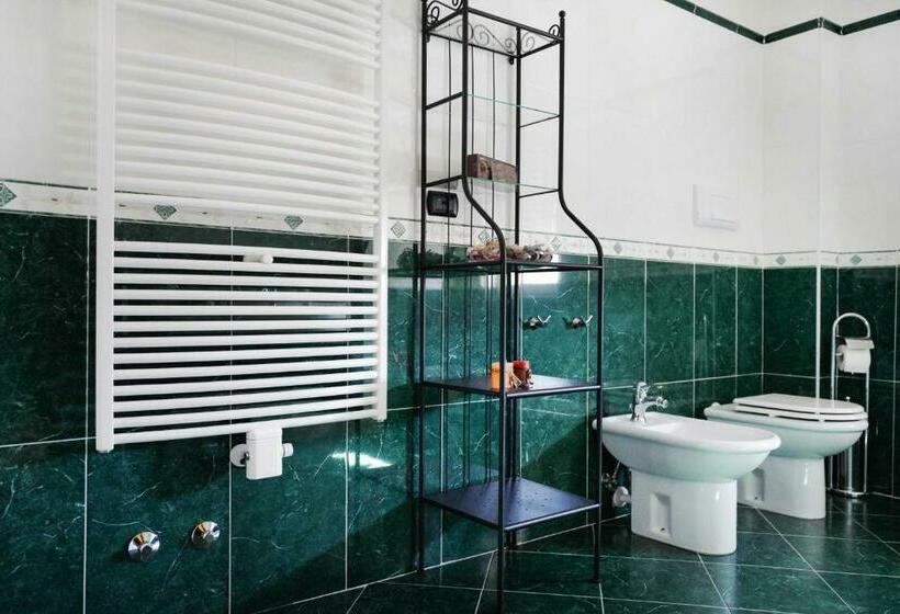 Номер Стандарт, B&b Da Titina 153