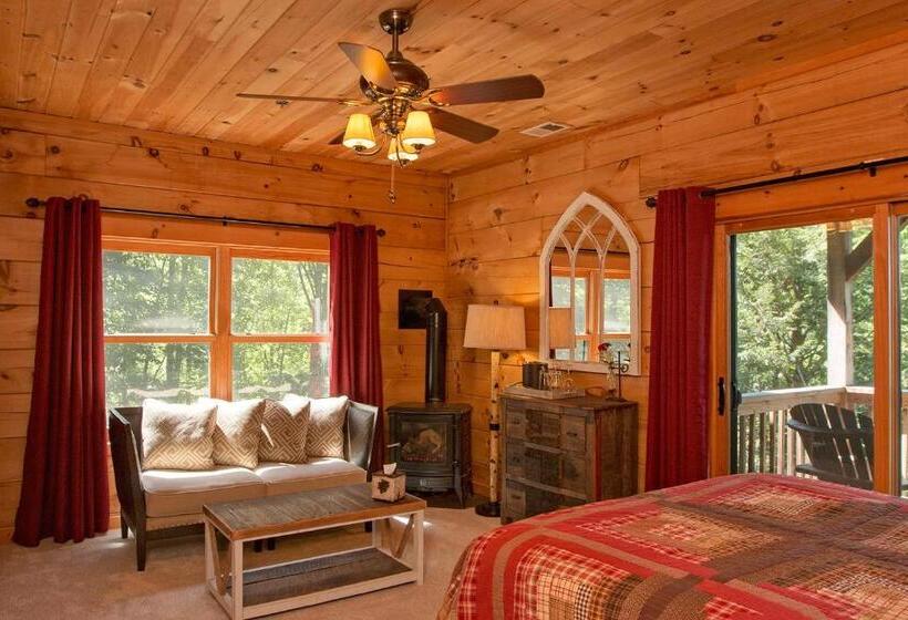 غرفة قياسية مزوَّدة بشُرفة, Lazy Bear Lodge