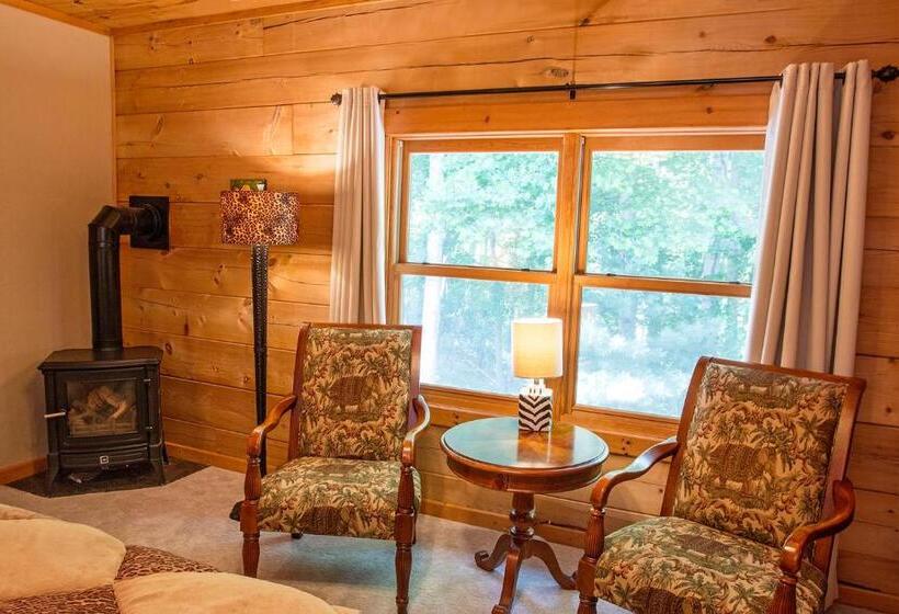 غرفة قياسية سرير كينج, Lazy Bear Lodge