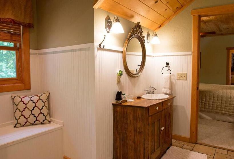 غرفة ديلوكس سرير كينج, Lazy Bear Lodge