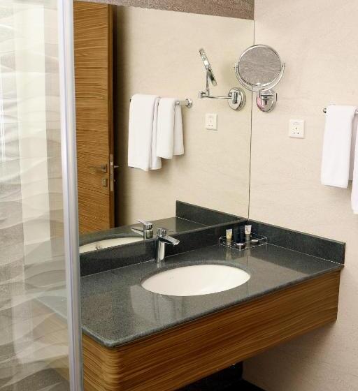 استودیوی لوکس, Bw Suites & Spa