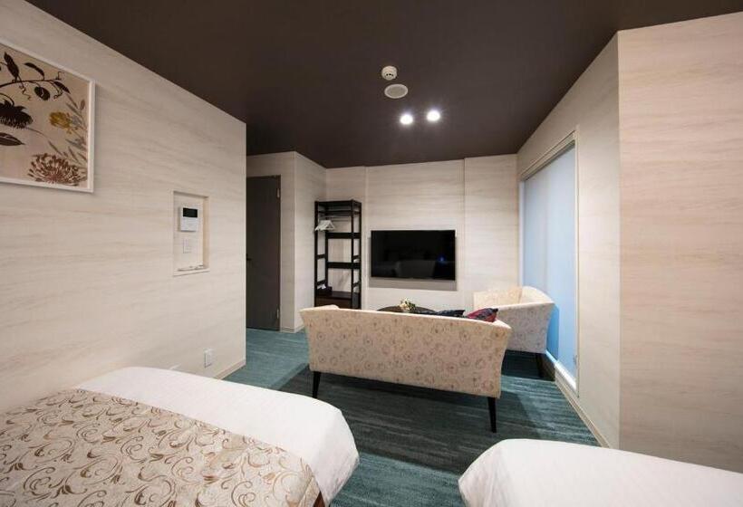 اتاق لوکس سه تخته, Grand Base Takamatsu