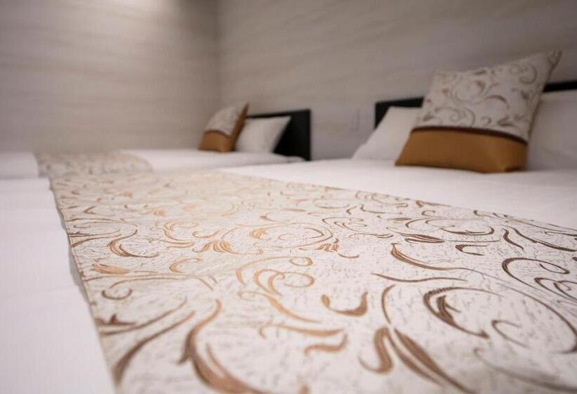 اتاق لوکس سه تخته, Grand Base Takamatsu