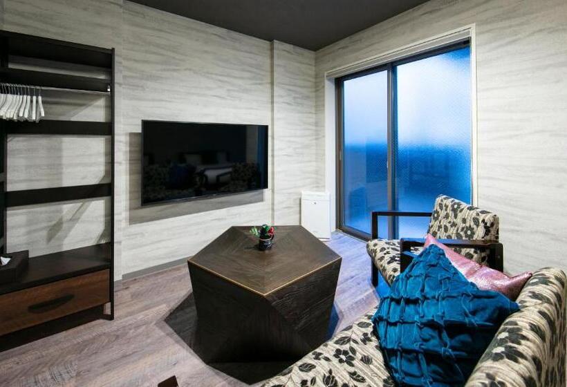 اتاق لوکس سه تخته, Grand Base Takamatsu