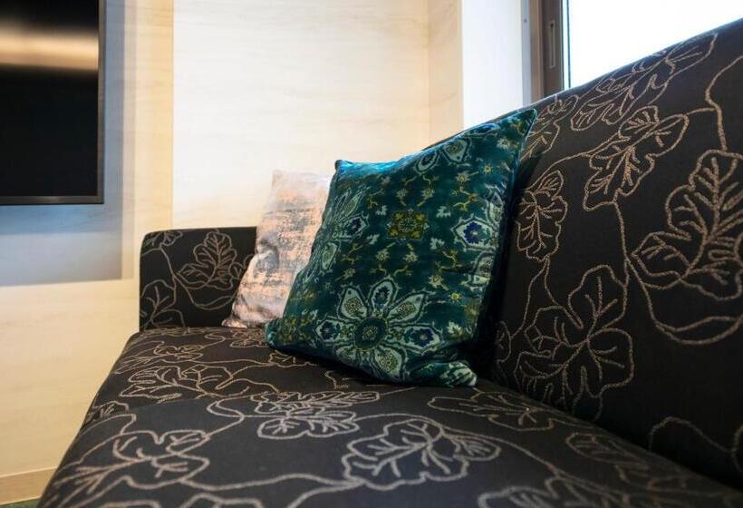 اتاق استاندارد سه نفره, Grand Base Takamatsu