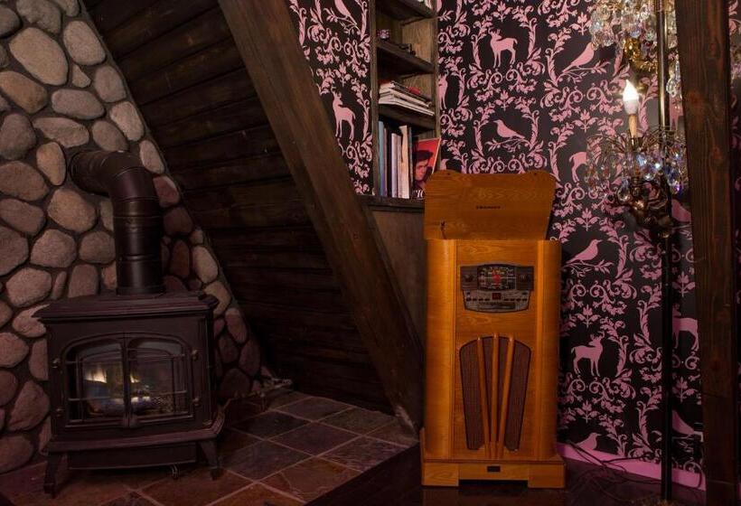 חדר סטנדרט נוף להרים, Hicksville Pines Chalets & Motel