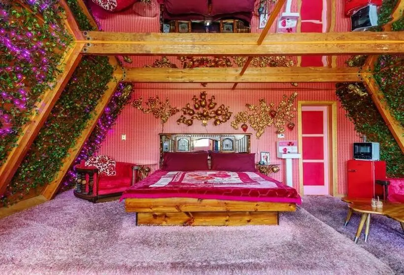 キングサイズベッドのスタンダードルーム, Hicksville Pines Chalets & Motel
