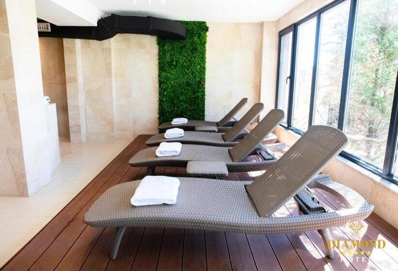 اتاق استاندارد سه نفره, Diamond Prishtina