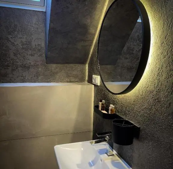 اتاق لوکس با بالکن, Boutique Hotel & Spa Doma U Nás Entry Aquacity Free