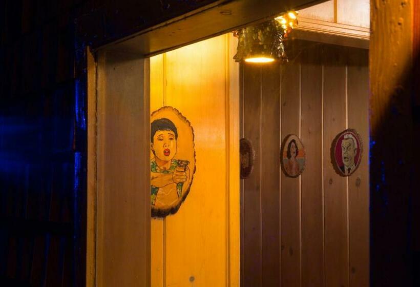 דירת שלושה חדרים, Hicksville Pines Chalets & Motel