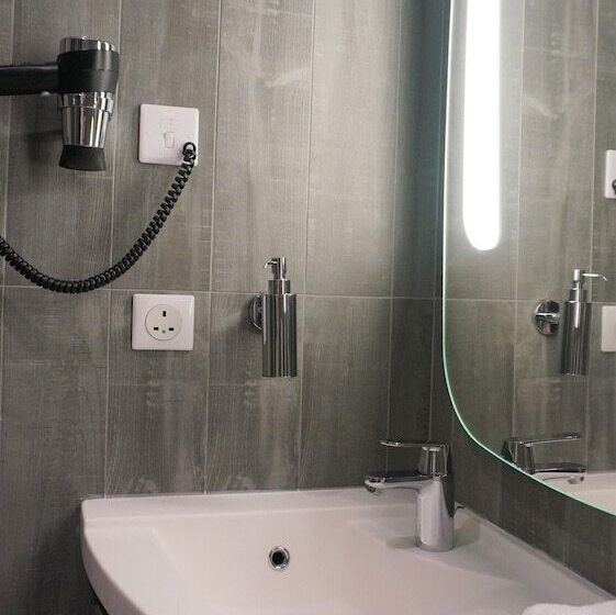 Номер Стандарт Двуспальная Кровать с Видом, Ibis Jeddah City Center