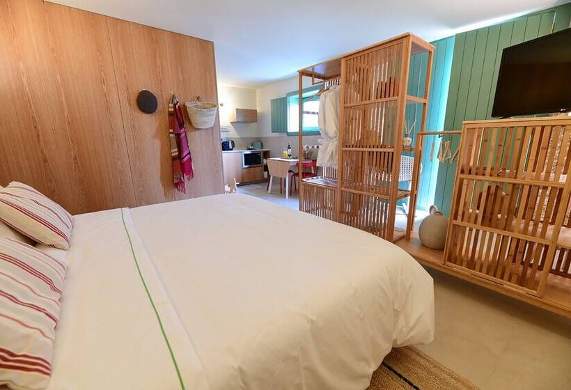 Студия Superior, Vila Coura