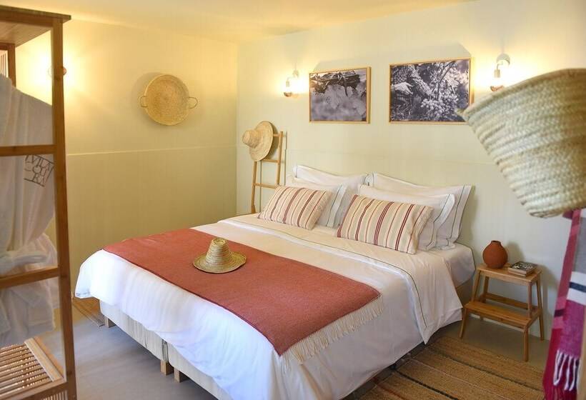 Студия Superior, Vila Coura