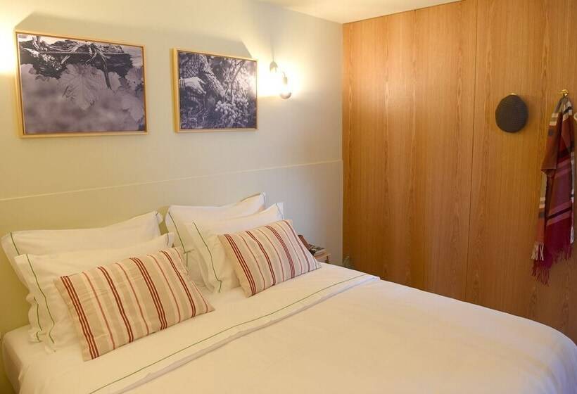 Студия Superior, Vila Coura