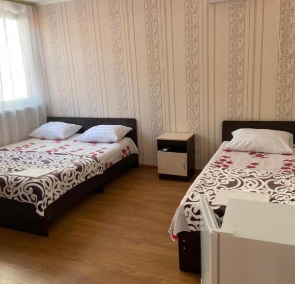 اتاق استاندارد سه نفره, у сергея и веры