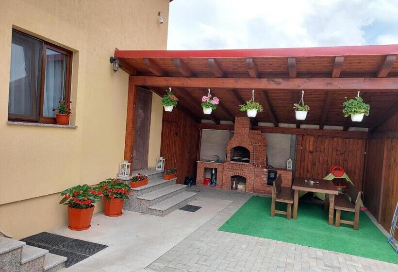 ویلای 1 خوابه, Casa Montis