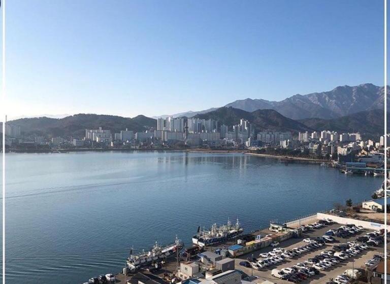 اتاق استاندارد با چشم‌انداز دریا, Sunrise Hotel Junior Suite Room11f Sea  View