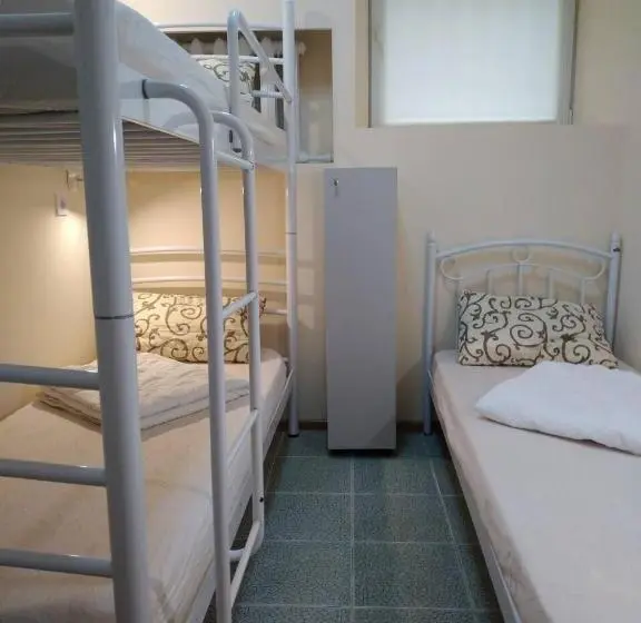 Economy Triple Room, адмирал хостел