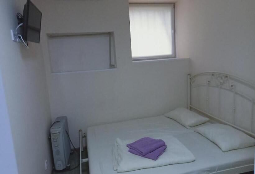 اتاق استاندارد, адмирал хостел