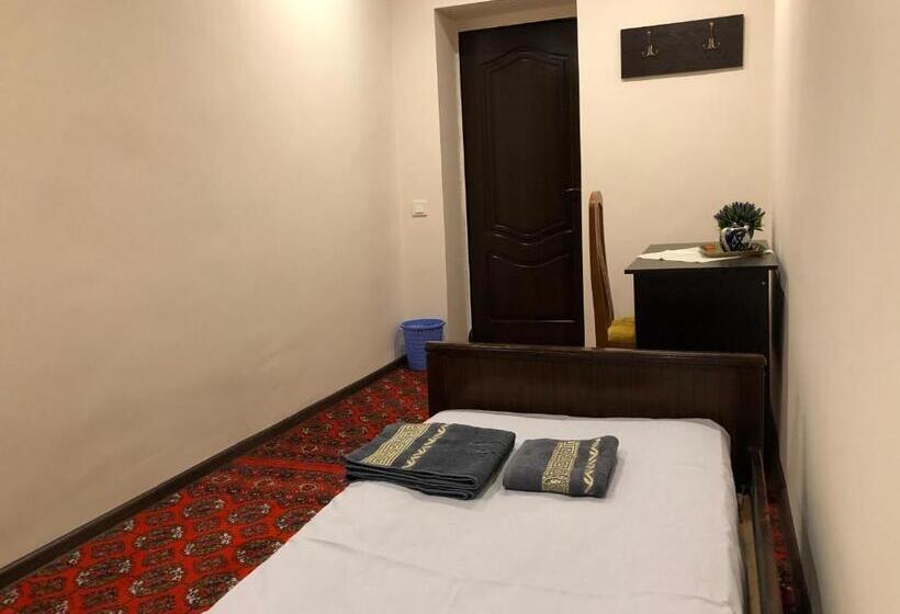 اتاق اکونومی یک تخته, Koonjak