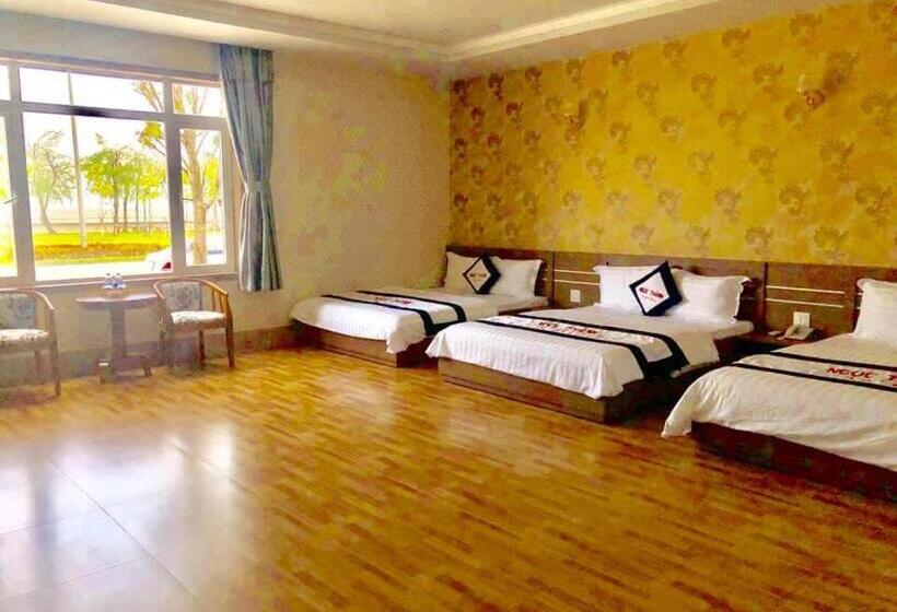 اتاق خانوادگی با چشمانداز دریا, Khách Sạn Ngọc Thành 2