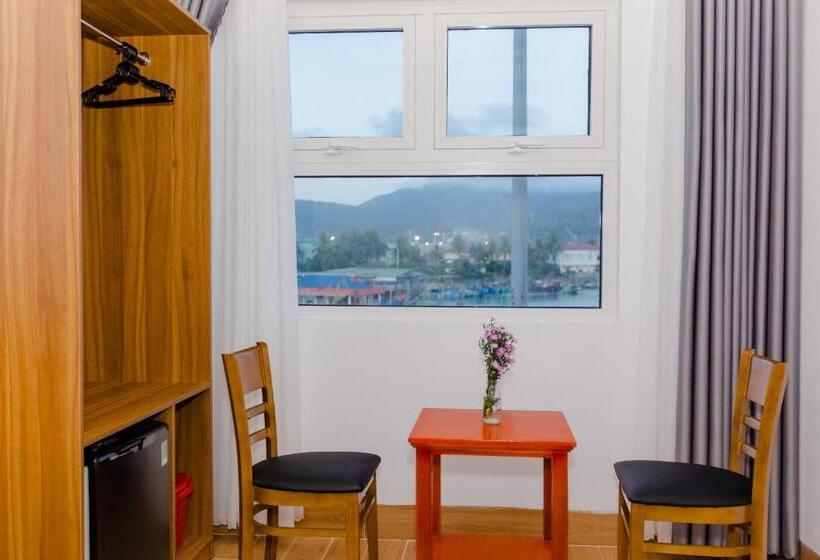 اتاق استاندارد با تخت بزرگ, Th Quy Nhơn