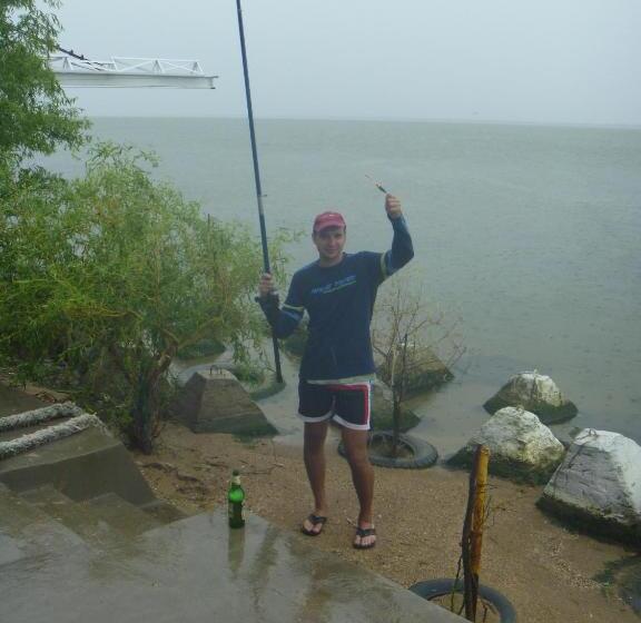 اتاق خانوادگی, лиманский берег