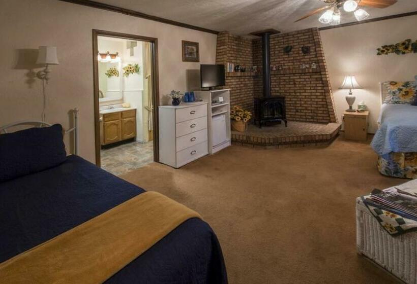 جناح عائلي, Canyon Colors Bed And Breakfast