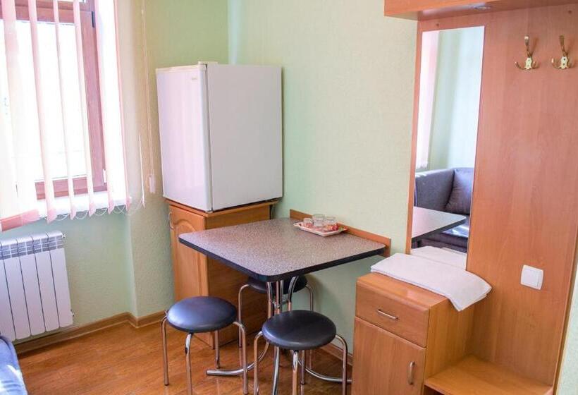 اتاق خانوادگی, каприз