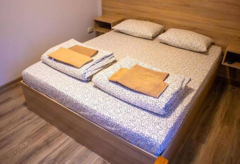 سوییت خانوادگی, каприз