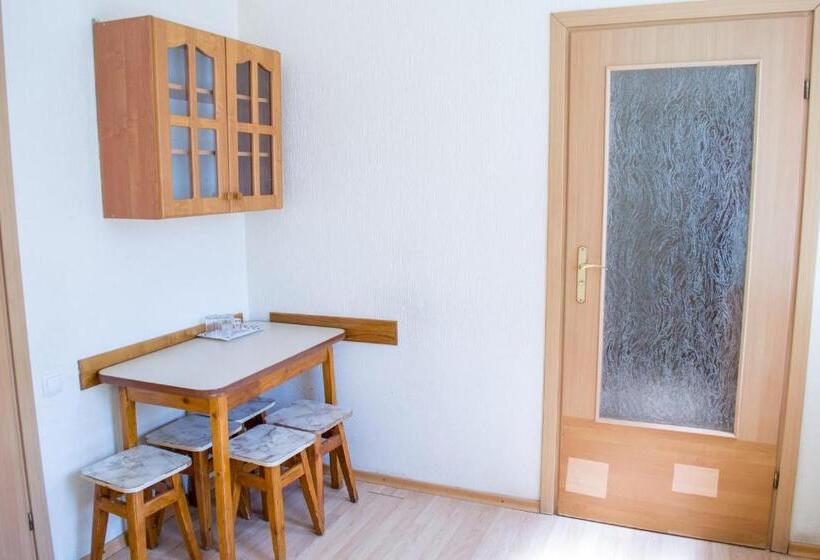 اتاق کلاسیک سه تخته, каприз