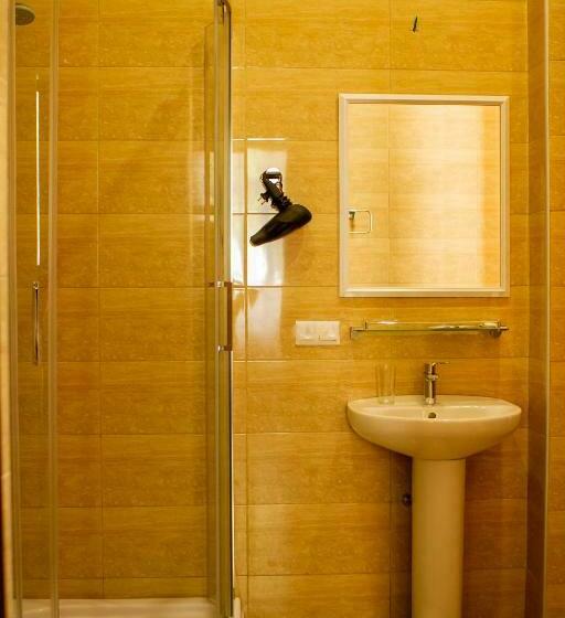 高级大房间, Abaata