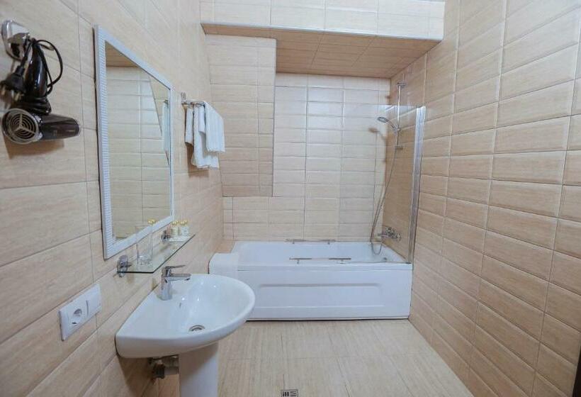 带阳台的高级房间, Abaata