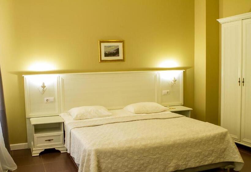 高级大房间, Abaata