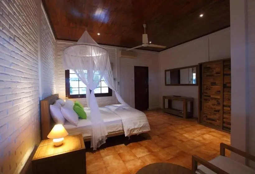 بنگله خانوادگی, Amrita Maumere Resort