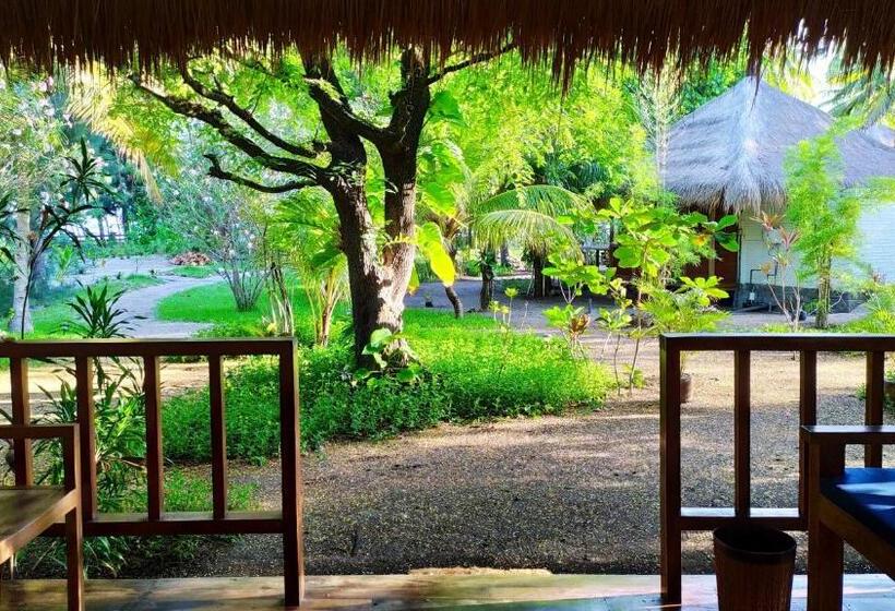 Номер Deluxe, Amrita Maumere Resort