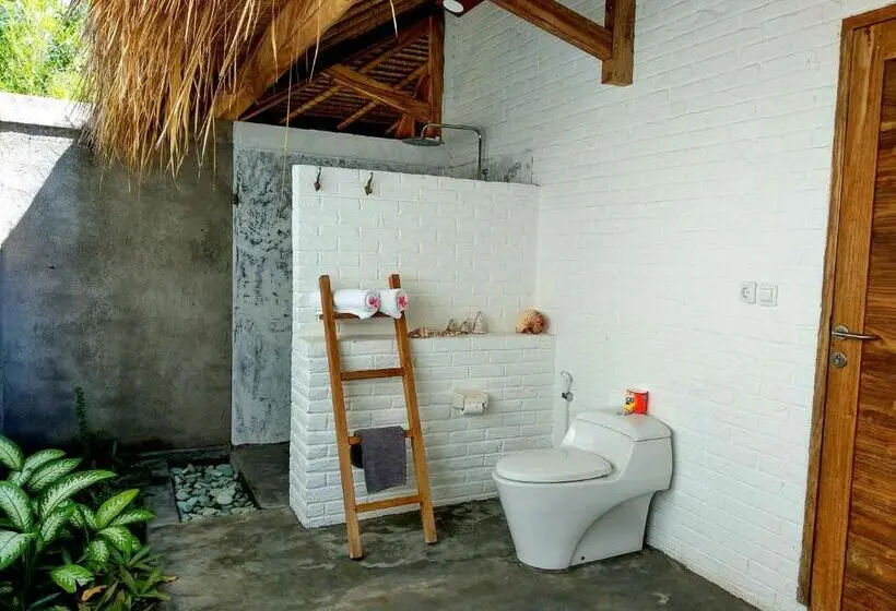 بانگلوی استاندارد با چشم‌انداز دریا, Amrita Maumere Resort