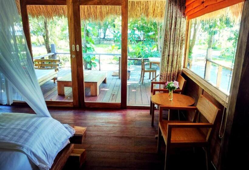 Бунгало Стандарт Вид на Море, Amrita Maumere Resort