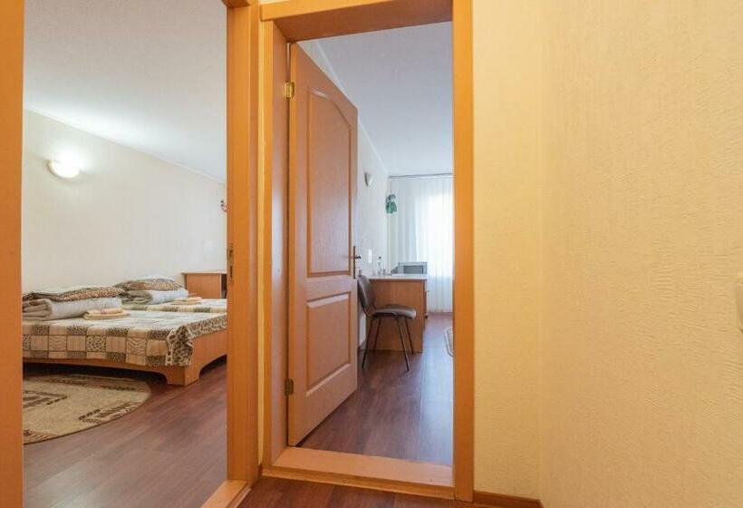 اتاق راحتی سه تخته, Elektromash