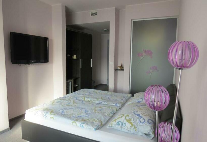 اتاق استاندارد با بالکن, šiker B&b