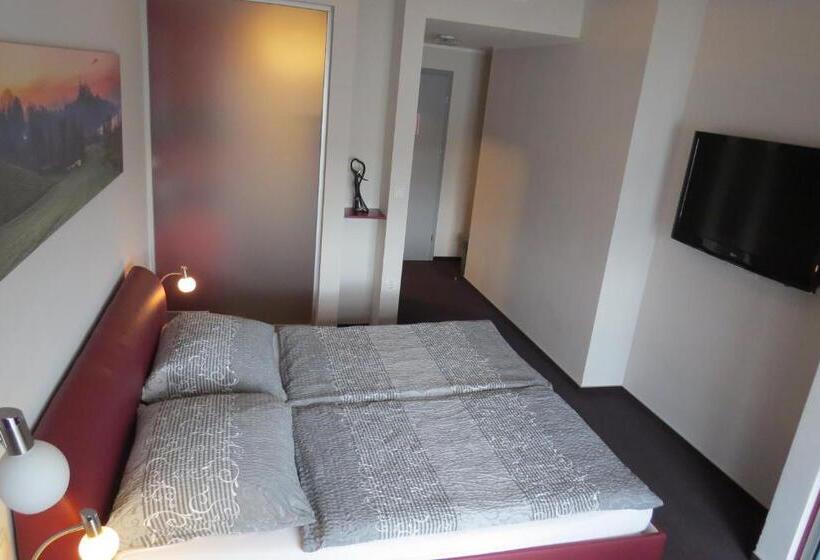 اتاق استاندارد با بالکن, šiker B&b