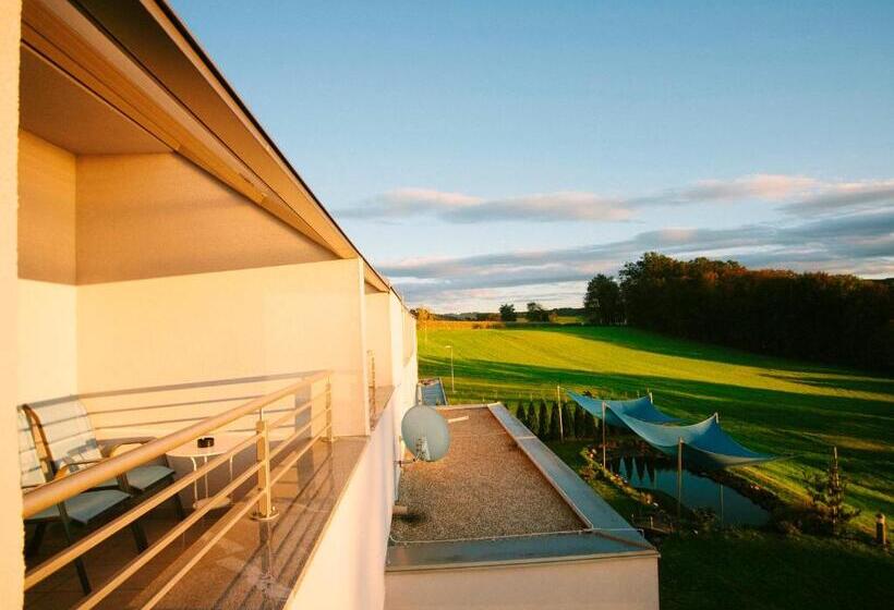 اتاق استاندارد با بالکن, šiker B&b