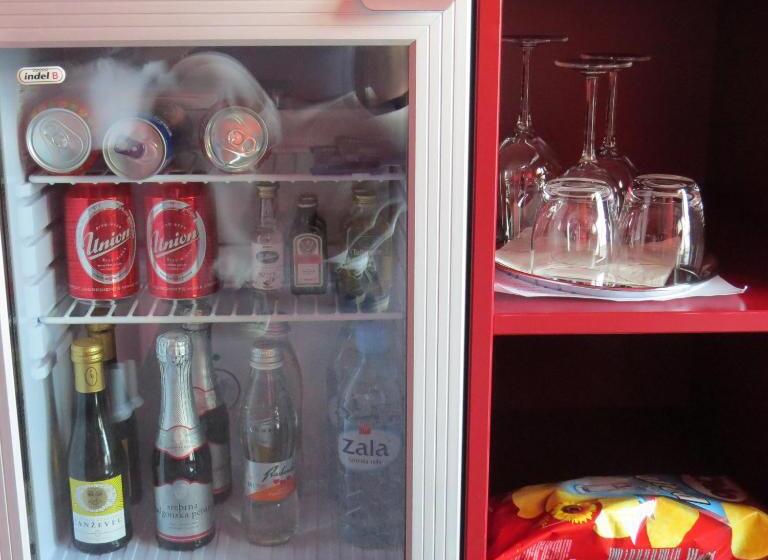 اتاق استاندارد با بالکن, šiker B&b