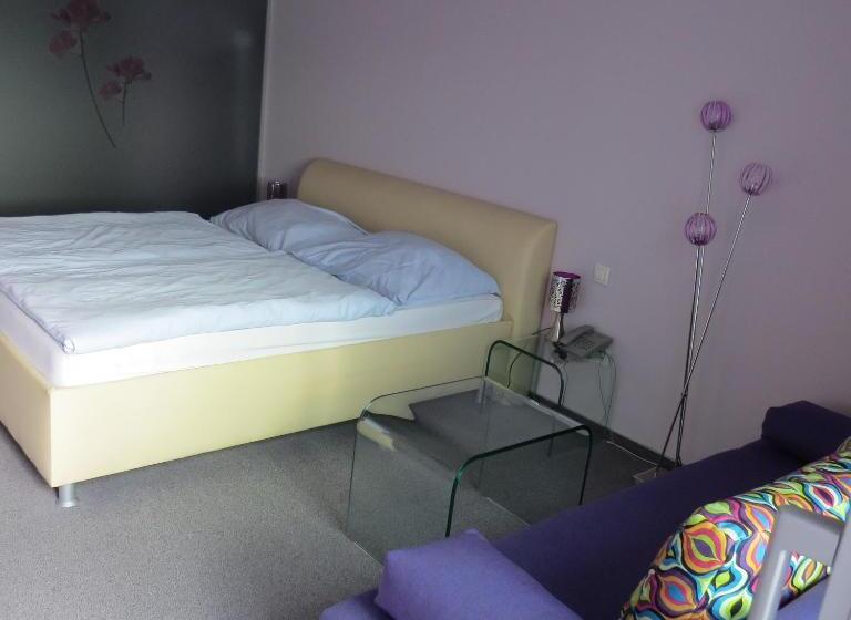 اتاق استاندارد با بالکن, šiker B&b