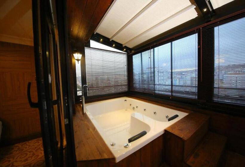 سوئیت پرزیدنت, My Suit Residence