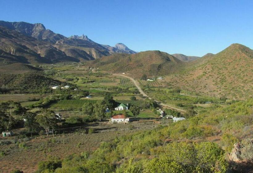 منزل 4 غرف نوم, The Country Garden