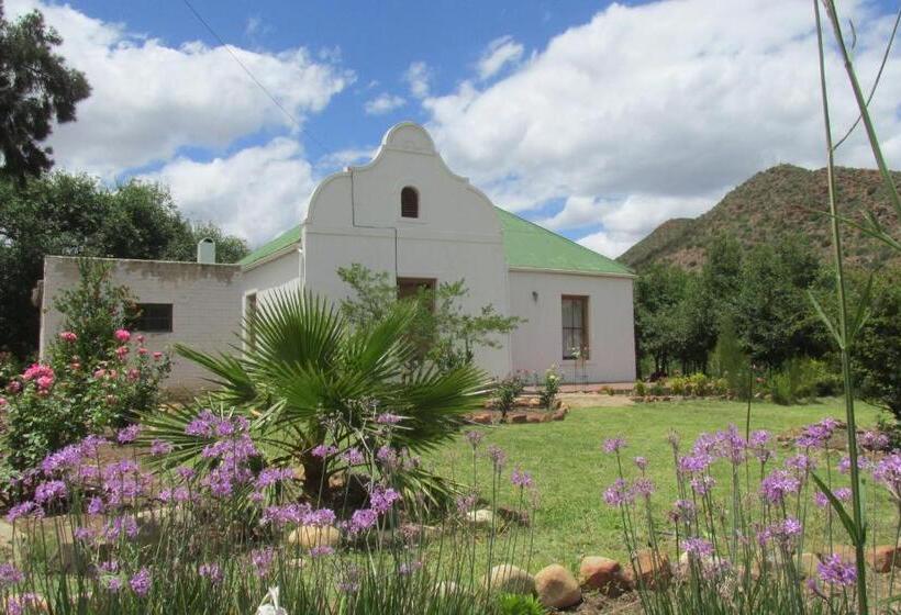 منزل 4 غرف نوم, The Country Garden